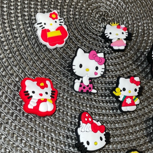 10pcs Hello Kitty Sanrio Croc Charms - Picture 2 of 4
